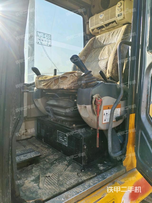 ?駕駛室正側（駕駛室部分）