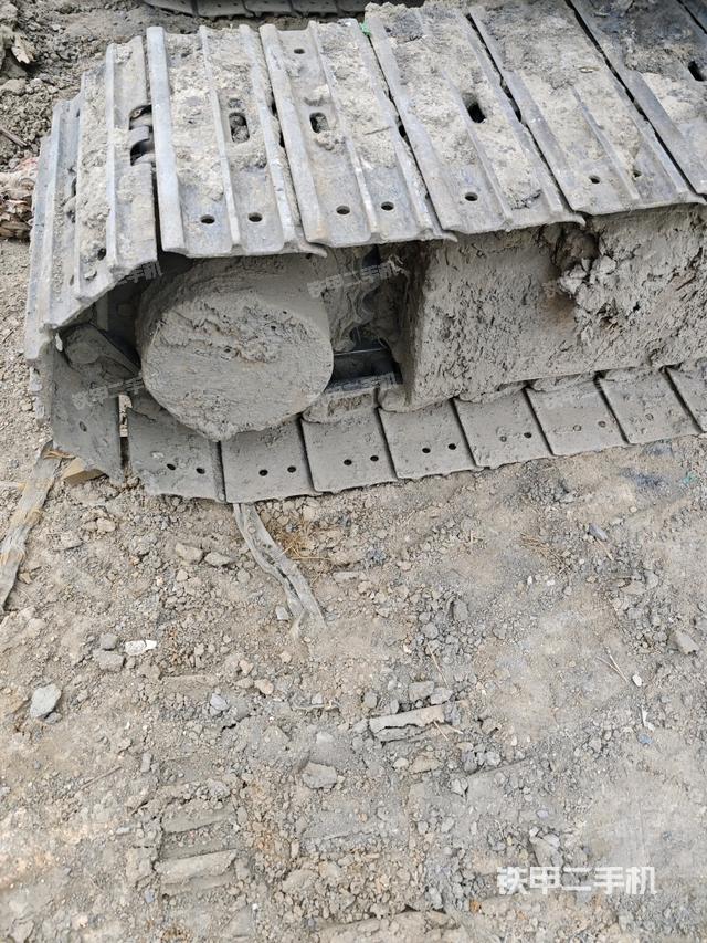 左驅(qū)動輪（行走機(jī)構(gòu)）