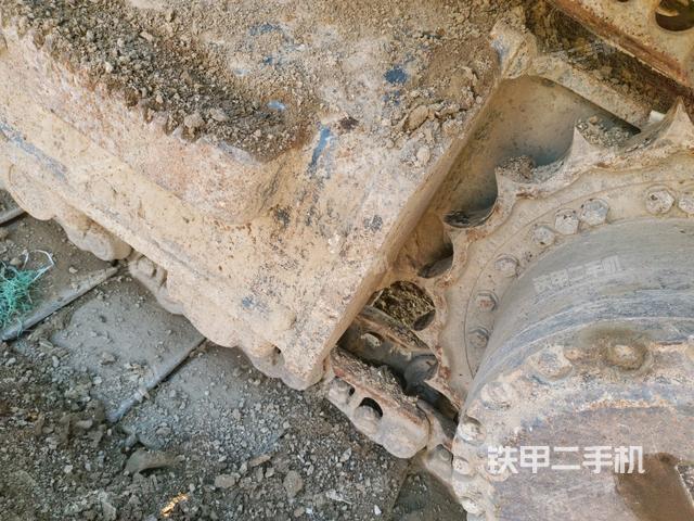 右側(cè)履帶整體(行走機(jī)構(gòu)) 右側(cè)履帶整體(行走機(jī)構(gòu))