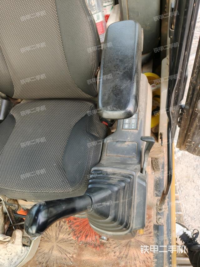 座椅后部（駕駛室部分）