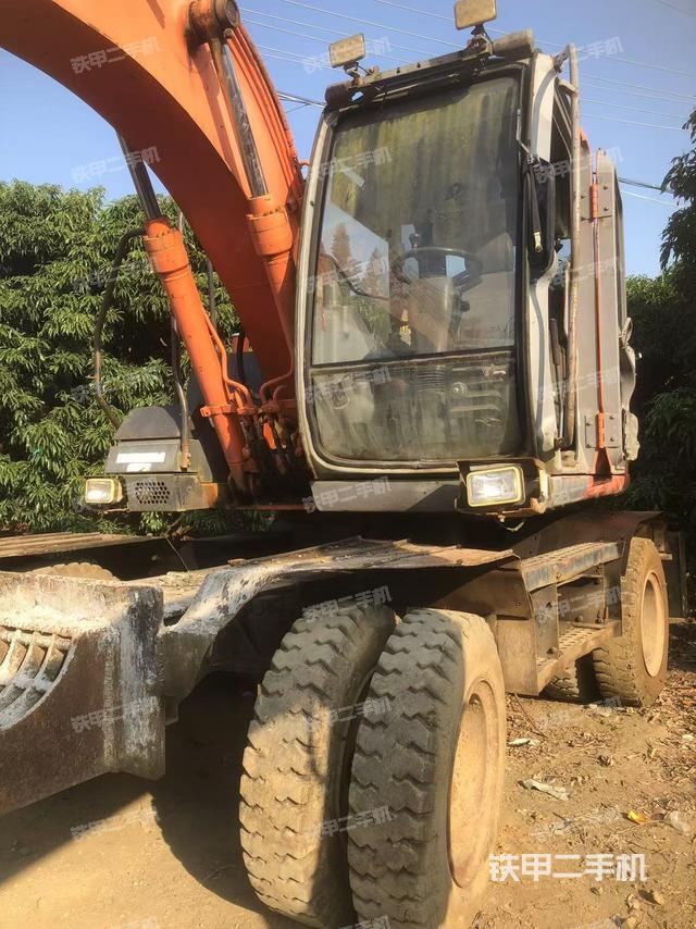 左驅(qū)動(dòng)輪(行走機(jī)構(gòu)) 左驅(qū)動(dòng)輪(行走機(jī)構(gòu))