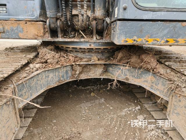 大臂根部?斜視（工作和回轉(zhuǎn)裝置）