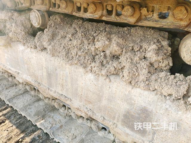 右驅(qū)動(dòng)輪（行走機(jī)構(gòu)）