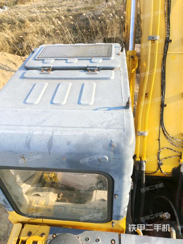 駕駛室頂部俯視(上車部件) 駕駛室頂部俯視(上車部件)