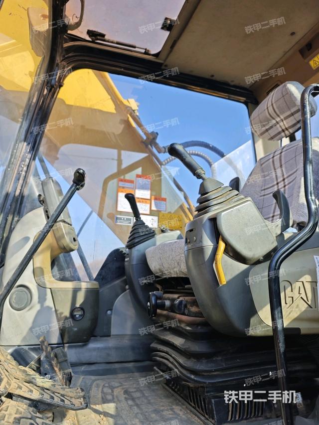 駕駛室整體（整機(jī)外觀）