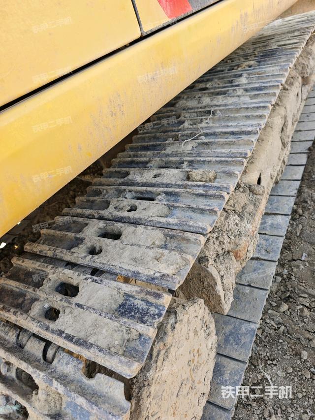 單側(cè)履帶整體（整機(jī)外觀）