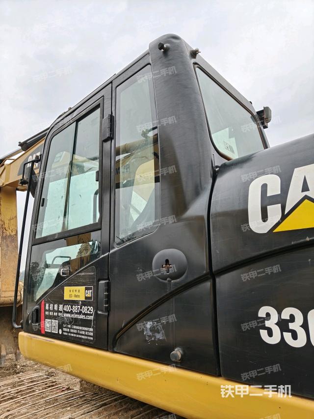 座椅右側(cè)控制臺(tái)/鑰匙門/油門/含右手柄（駕駛室部分）