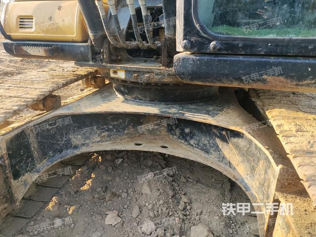 轉盤和下車架正前（工作和回轉裝置）