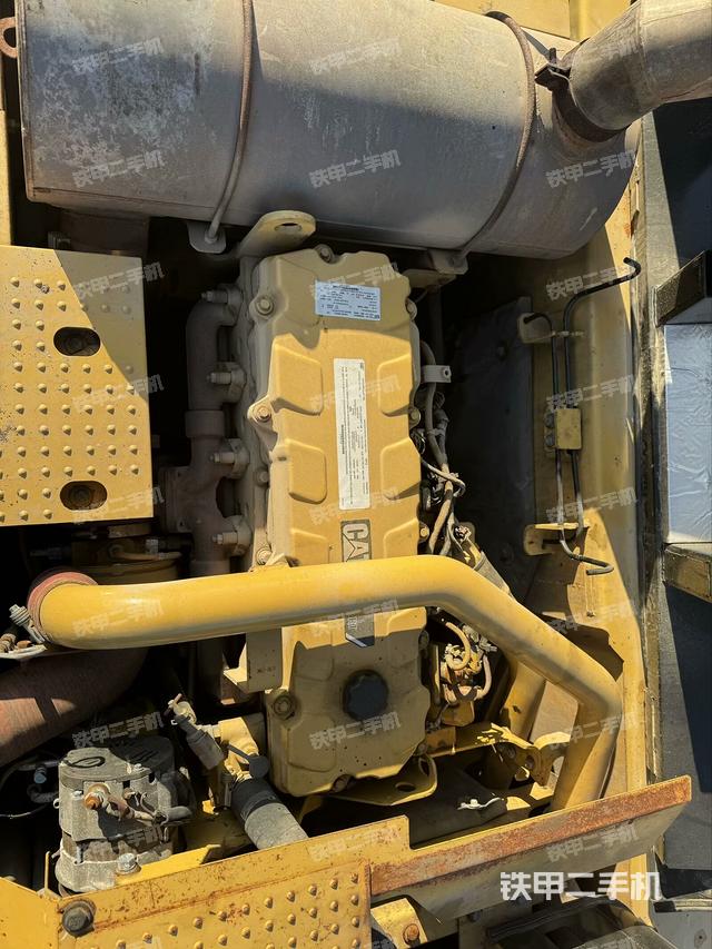 發(fā)動(dòng)機(jī)整體俯視(整機(jī)外觀) 發(fā)動(dòng)機(jī)整體俯視(整機(jī)外觀)