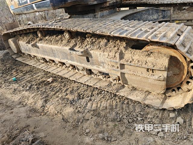 單側(cè)履帶整體（整機(jī)外觀）