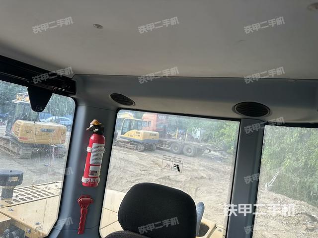 ?駕駛室正側(cè)（駕駛室部分）