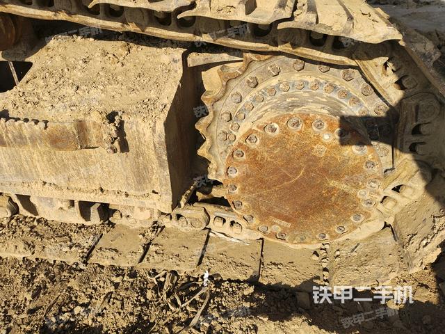 右側(cè)履帶整體(行走機(jī)構(gòu)) 右側(cè)履帶整體(行走機(jī)構(gòu))