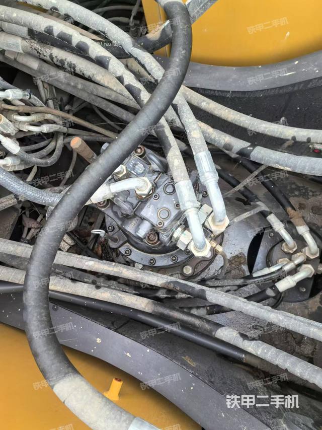 回轉(zhuǎn)馬達(dá)（上車部件）