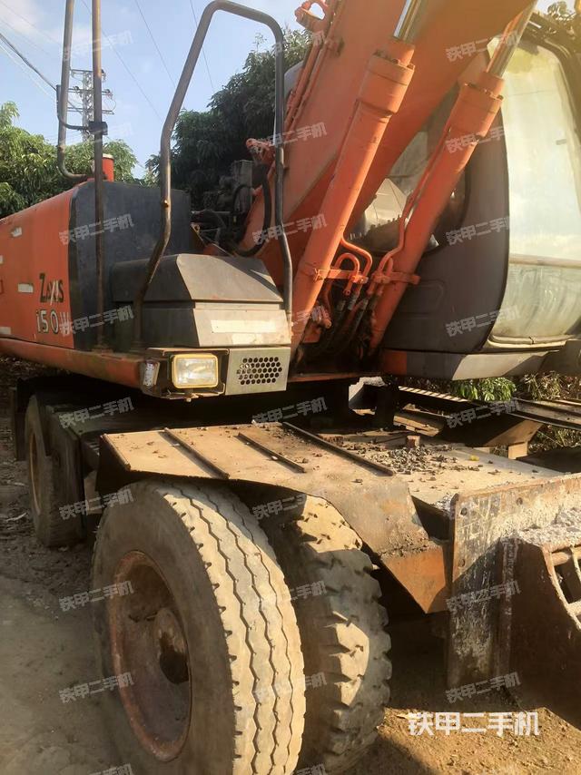 大臂根部?斜視(工作和回轉(zhuǎn)裝置) 大臂根部?斜視(工作和回轉(zhuǎn)裝置)