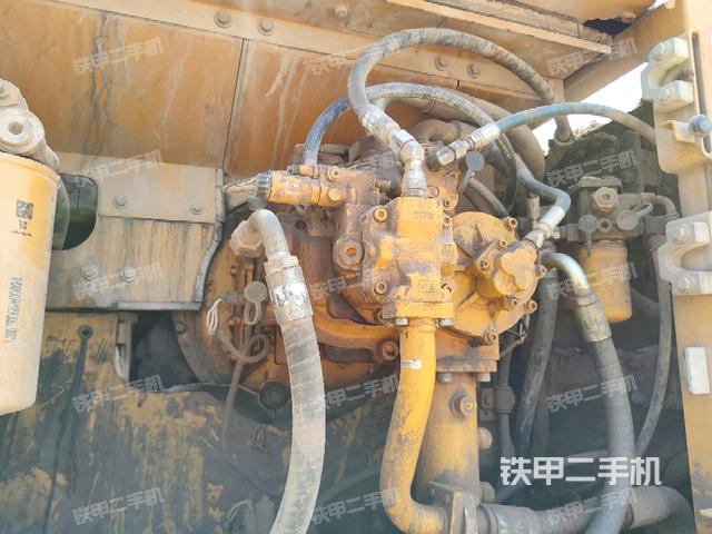 液壓泵斜45?左（大件艙室）