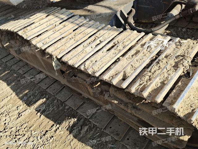 單側(cè)履帶整體（整機(jī)外觀）