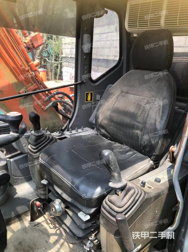 后窗玻璃角標(biāo)(駕駛室部分) 后窗玻璃角標(biāo)(駕駛室部分)