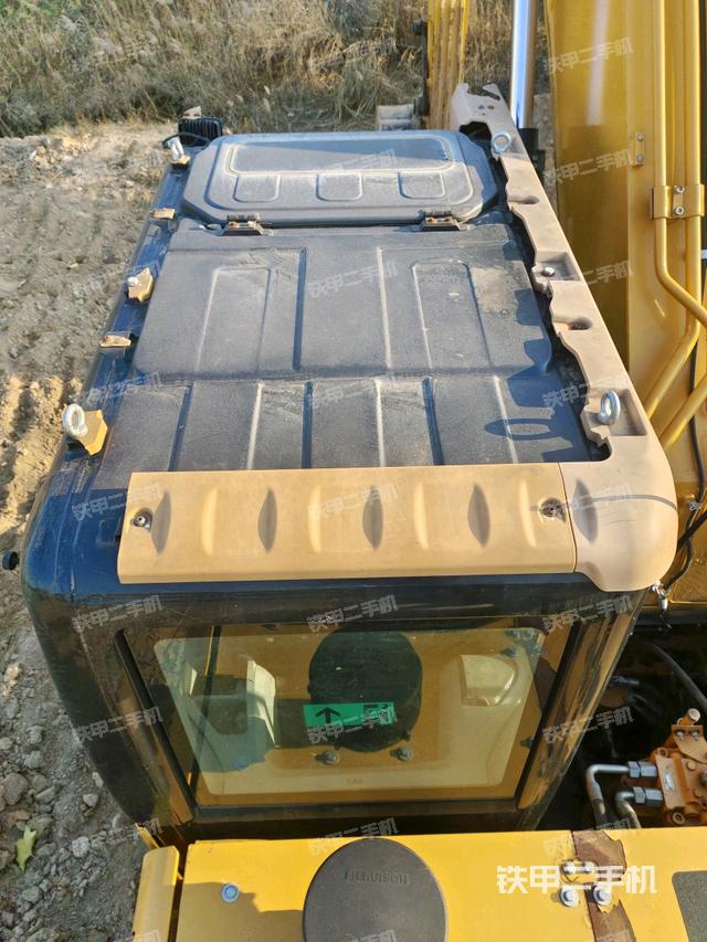 駕駛室頂部俯視（上車部件）