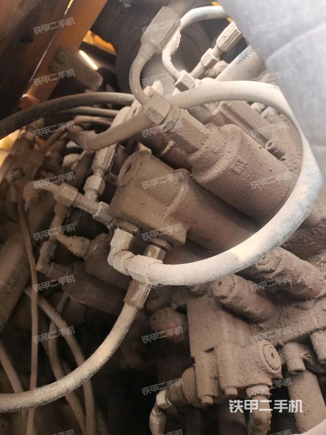 駕駛室頂部俯視(上車部件) 駕駛室頂部俯視(上車部件)