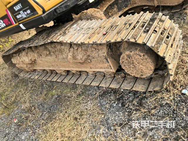 右側(cè)履帶整體（行走機構(gòu)）