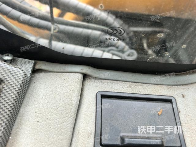 后窗玻璃角標(biāo)(駕駛室部分) 后窗玻璃角標(biāo)(駕駛室部分)