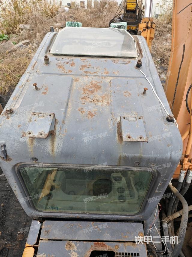 駕駛室頂部俯視（上車部件）