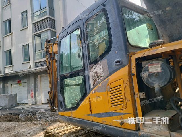 駕駛室左后45度（駕駛室部分）