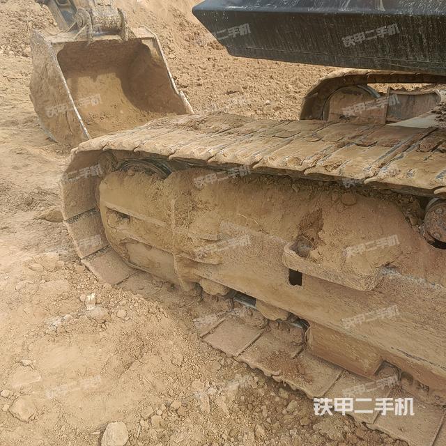 單側履帶整體（整機外觀）