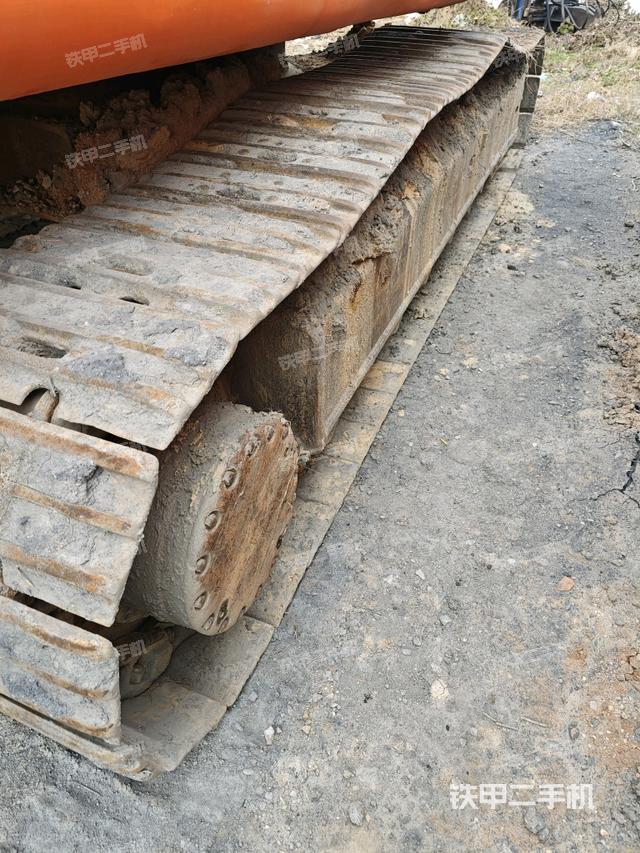 左側(cè)履帶整體?(行走機(jī)構(gòu)) 左側(cè)履帶整體?(行走機(jī)構(gòu))