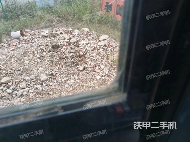 座椅右側(cè)控制臺/鑰匙門/油門/含右手柄(駕駛室部分) 座椅右側(cè)控制臺/鑰匙門/油門/含右手柄(駕駛室部分)