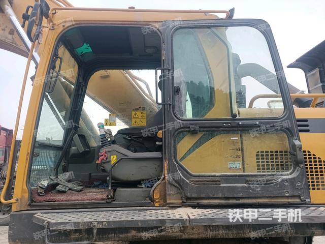 右側玻璃角標(駕駛室部分) 右側玻璃角標(駕駛室部分)