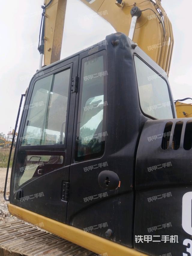 駕駛室左后45度（駕駛室部分）