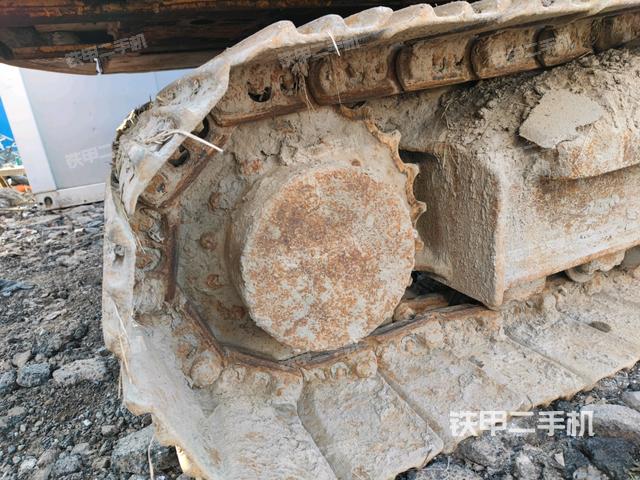 右驱动轮(行走机构) 右驱动轮(行走机构)