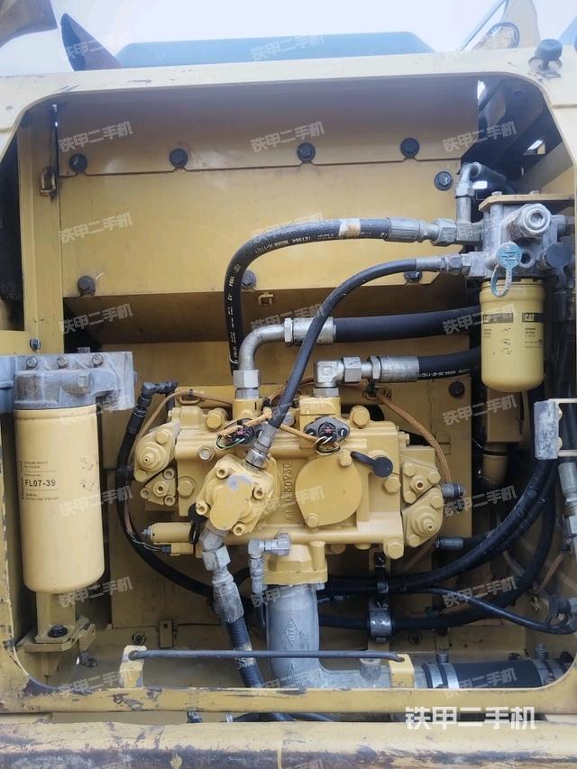 液壓泵室（大件艙室）