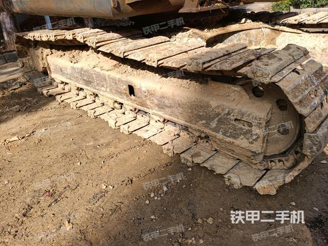 左側(cè)履帶整體?（行走機(jī)構(gòu)）