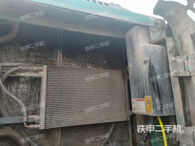 散熱器正面(大件艙室) 散熱器正面(大件艙室)