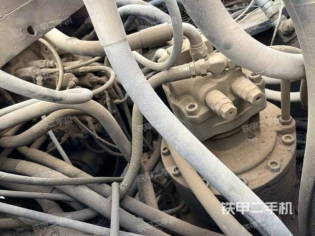 回轉(zhuǎn)馬達(dá)（上車部件）