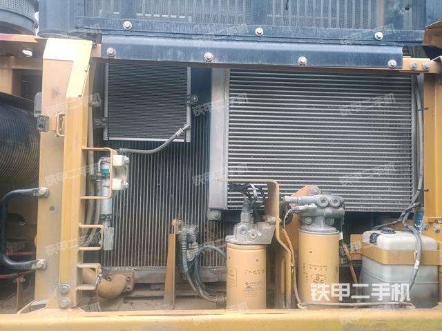 散熱器正面（大件艙室）