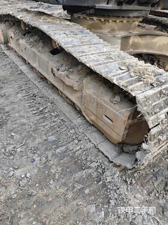 左側(cè)履帶整體?（行走機(jī)構(gòu)）