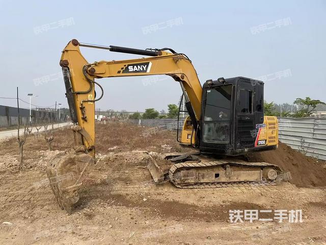 駕駛室頂部(整機外觀) 駕駛室頂部(整機外觀)