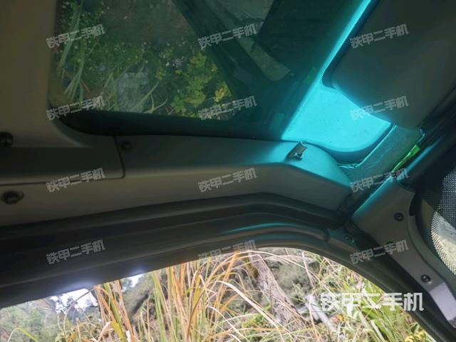 座椅左側(cè)控制臺/音響/含左手柄（駕駛室部分）