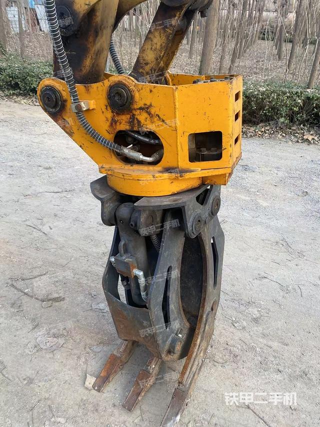 鏟斗45度(工作和回轉(zhuǎn)裝置) 鏟斗45度(工作和回轉(zhuǎn)裝置)