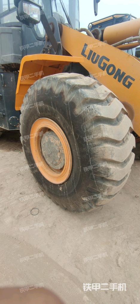 右前輪（行走機構(gòu)）