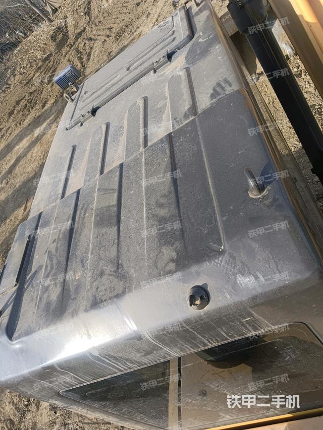 駕駛室頂部（整機(jī)外觀）