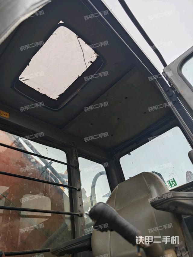 頂棚整體(駕駛室部分) 頂棚整體(駕駛室部分)