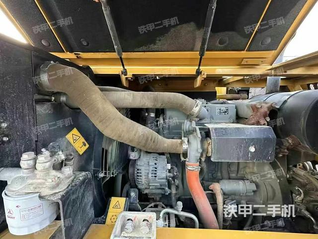 發(fā)動機整體俯視(整機外觀) 發(fā)動機整體俯視(整機外觀)