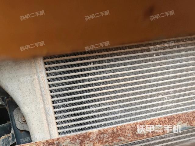 散熱器正面（大件艙室）