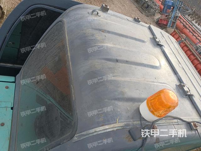 駕駛室頂部（整機(jī)外觀）