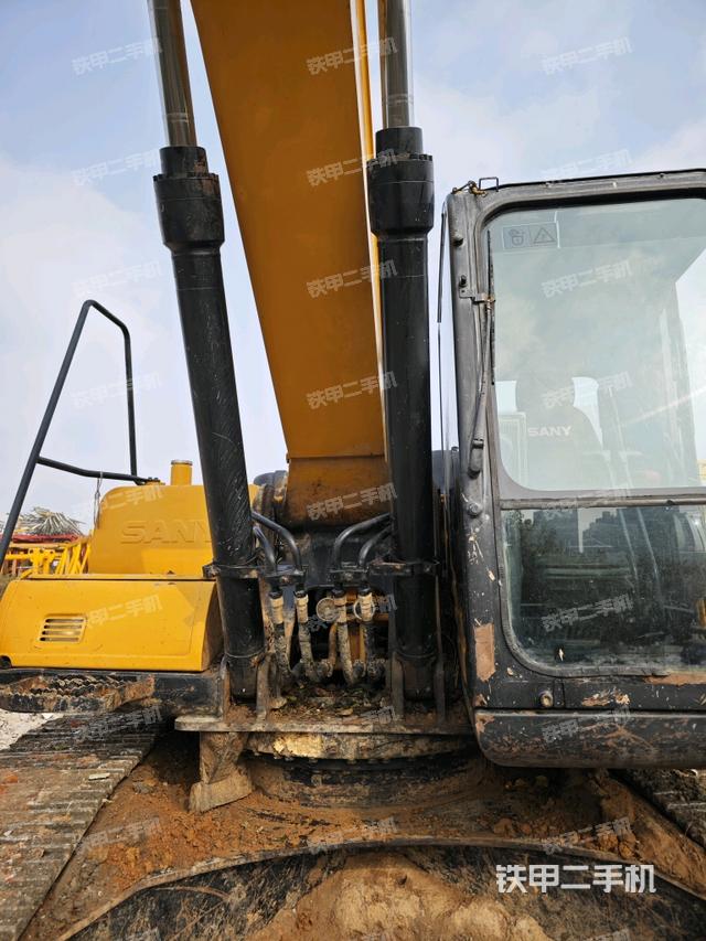 大臂根部?斜視（工作和回轉(zhuǎn)裝置）