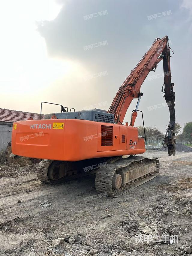 右后45(整機(jī)外觀) 右后45(整機(jī)外觀)